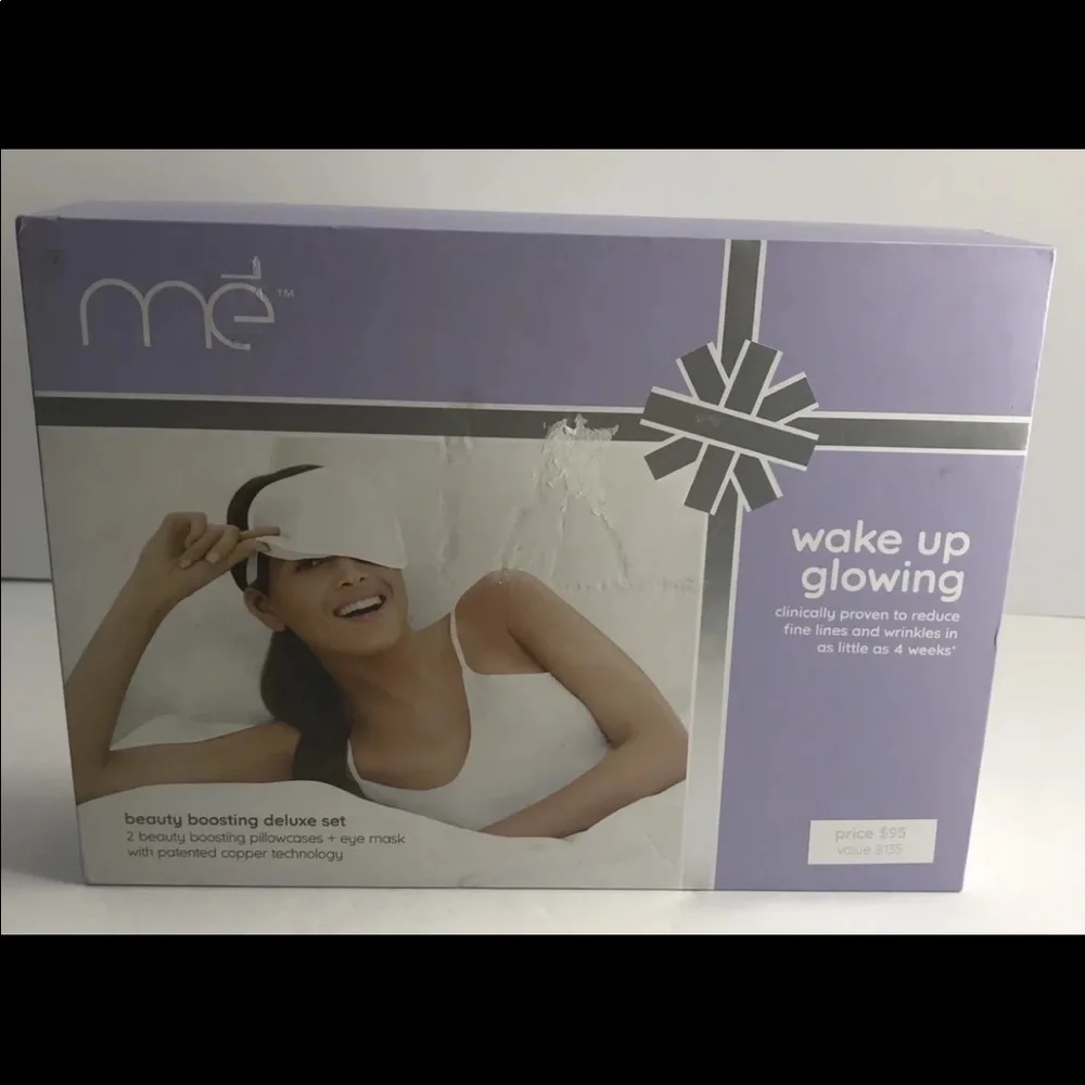 ME Glow Beauty Boosting Deluxe Set EYE MASK & 2 Standard Pillowcases,